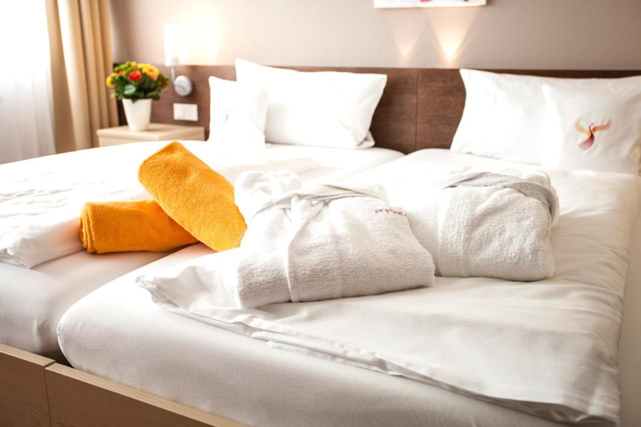Phoenix Hotel Bergneustadt Bagian luar foto